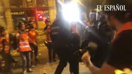 Un agente de la Policía Nacional herido en Barcelona por las protestas indepes