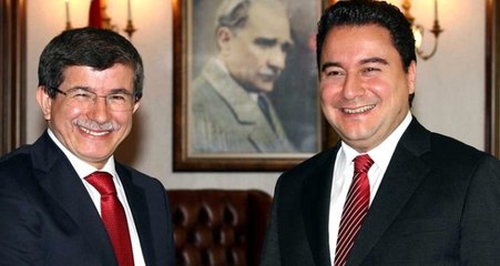 Ahmet Davutoğlu'ndan yeni parti çıkışı: Görüşmelere başladık