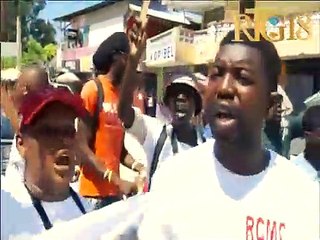 Manifestation pour exiger la réouverture des écoles dans la commune de Carrefour