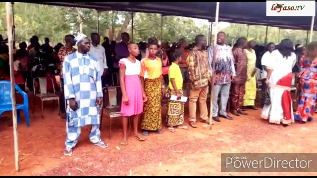 Journée internationale de la jeune fille 2019 La population de Leguema s'engage aux côtés de l’association Maïa pour lutter contre le mariage précoce et l'excision des filles