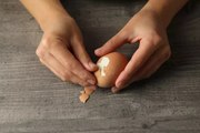 Este es el truco para pelar con maestría un huevo cocido