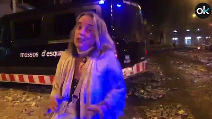 Una señora se enfrenta a los CDR tras la batalla campal de Barcelona