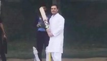 Watch: Rahul Gandhi plays cricket after his chopper made emergency landing | OneIndia News