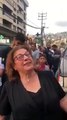 متظاهرة لبنانية تطالب وزير الخارجية جبران باسيل بإطلاق سراح زوجها المخطوف منذ 37 عاماً من قبل مليشيا أسد.