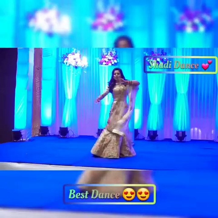 beautiful girl dance in wedding ,best pakistan...