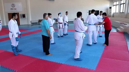 İşitme engelli milli karateciler başarıya odaklandı