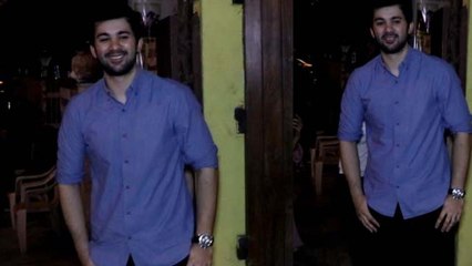 Sunny Deol's birthday celebrated by son Karan DeolAt Juhu Restaurant | FilmiBeat
