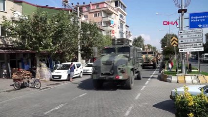 Adıyaman sınıra giden askere sevgi gösterisi