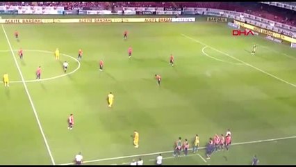 Meksika'da futbolcular ödenmeyen maaşlarını sahada hareketsiz kalarak protesto etti