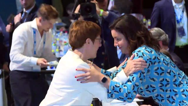Kramp-Karrenbauer beschwört Geschlossenheit von CDU und CSU