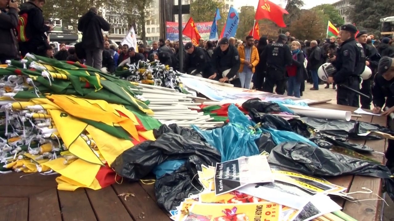 Kurden protestieren in Köln gegen türkische Militäroffensive