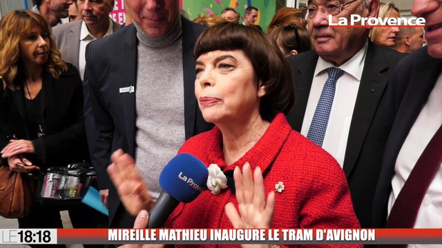 Mireille Mathieu inaugure le tram d'Avignon