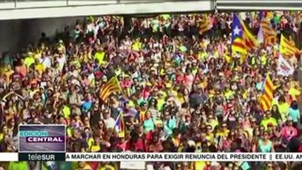 Masiva marcha por la libertad de líderes independentistas en Barcelona