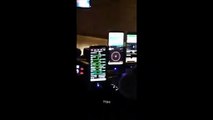 Ce chauffeur Uber a 12 téléphones branchés devant son volant !