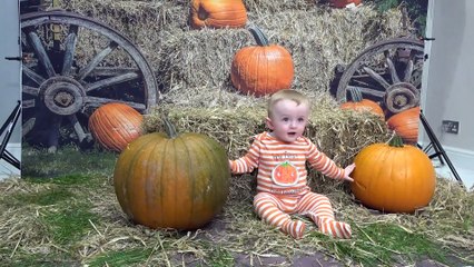Sophia Isabella e Alice e o Bebê Fotos de Halloween
