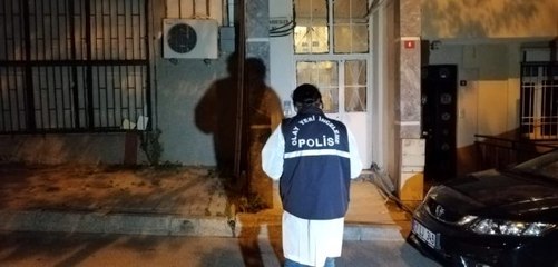 Arkadaşlarıyla vakit geçiren genç odada ölü bulundu
