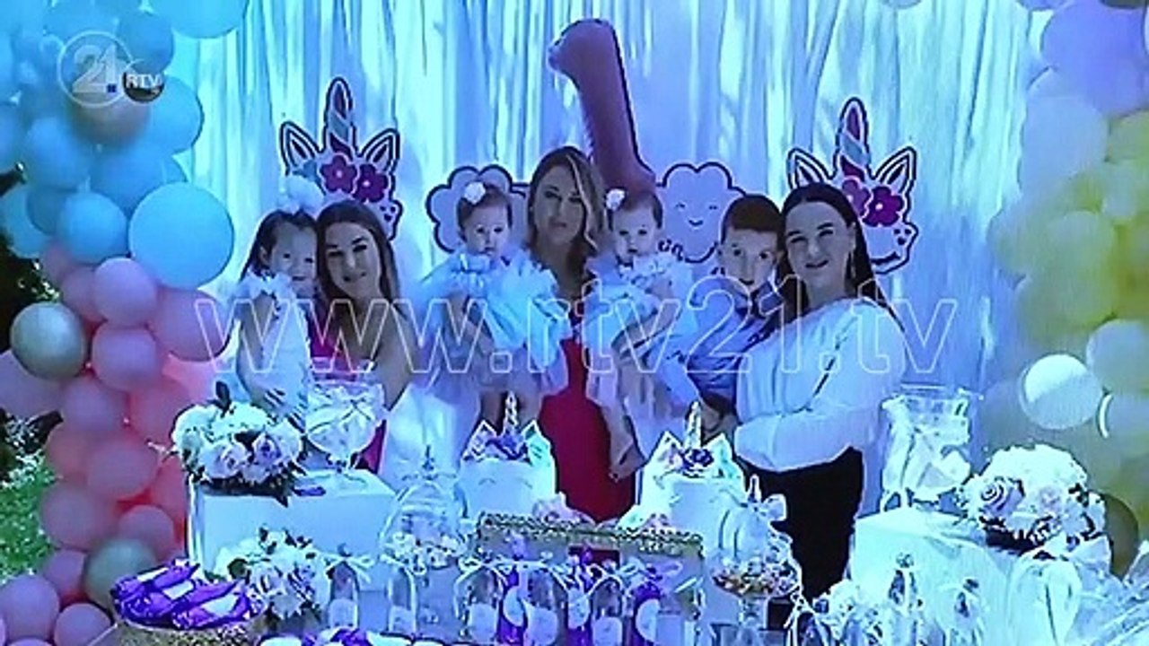 Dani shpalos disa fotografi të pa publikuara më parë