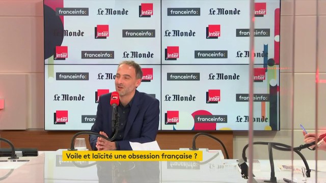 Raphaël Glucksmann réagit aux propos de Jean-Michel Blanquer qui a déclaré que le voile n'est pas souhaitable dans notre société : Un ministre de l’Éducation n’a pas à dire ça. Il doit défendre la laïcité