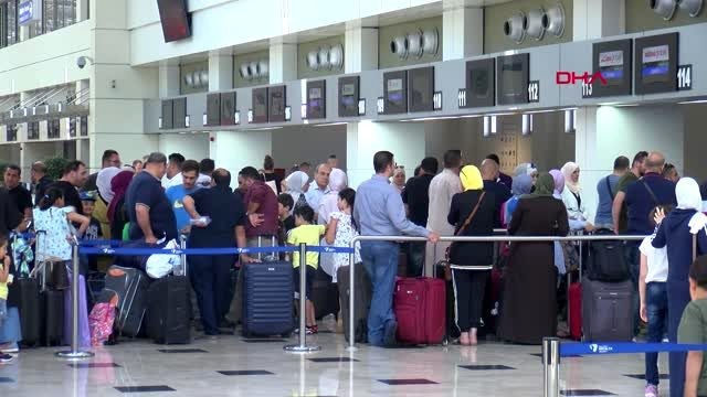 Antalya kendi tarihi rekorunu 14 milyon turistle kırdı