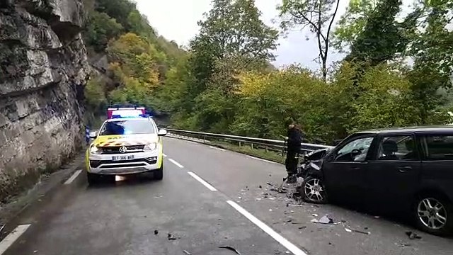 Choc frontal dans la côte de Morre à Besançon