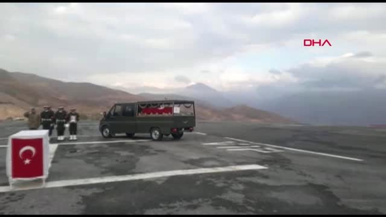 Hakkari dağ ve komando tugayı'nda şehit piyade er sezai eşkioğlu için tören-1