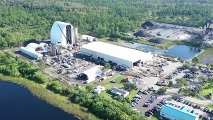 لقطات من طائرة بدون طيار لآخر التطورات فى بناء صاروخ المريخ