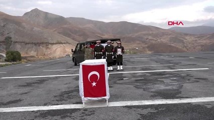 Şehit asker, hakkari'de törenle memleketine uğurlandı