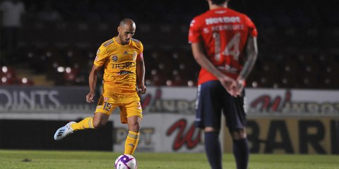 Futbolistas de un club de fútbol paran 4 minutos como protesta por el impago salarial y los rivales aprovechan para marcarles dos goles