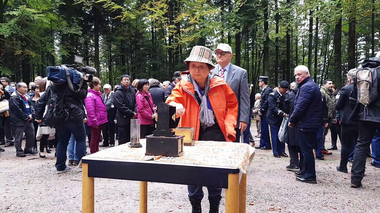 Cérémonie dédiée aux 800 soldats d’Hawaï morts il y a 75 ans pour la libération de Bruyères