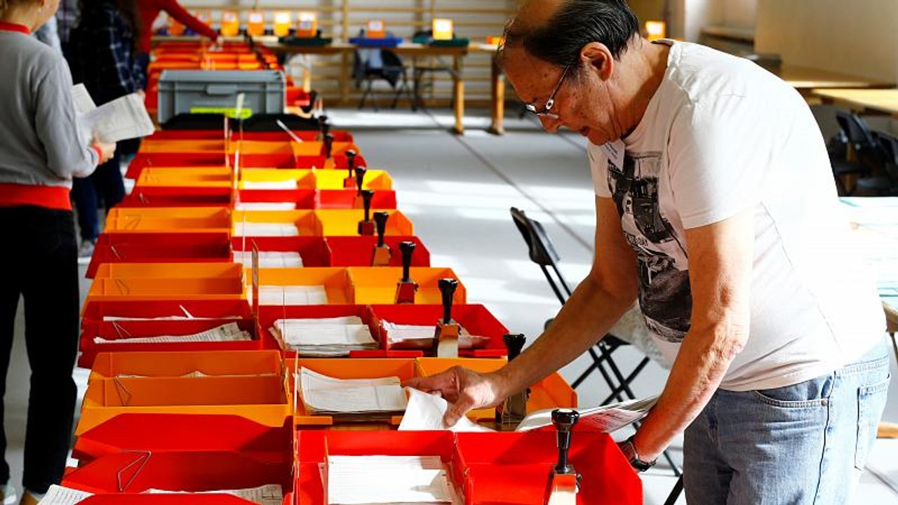 Schweiz: Beispielloser Vormarsch der Grünen bei Parlamentswahl