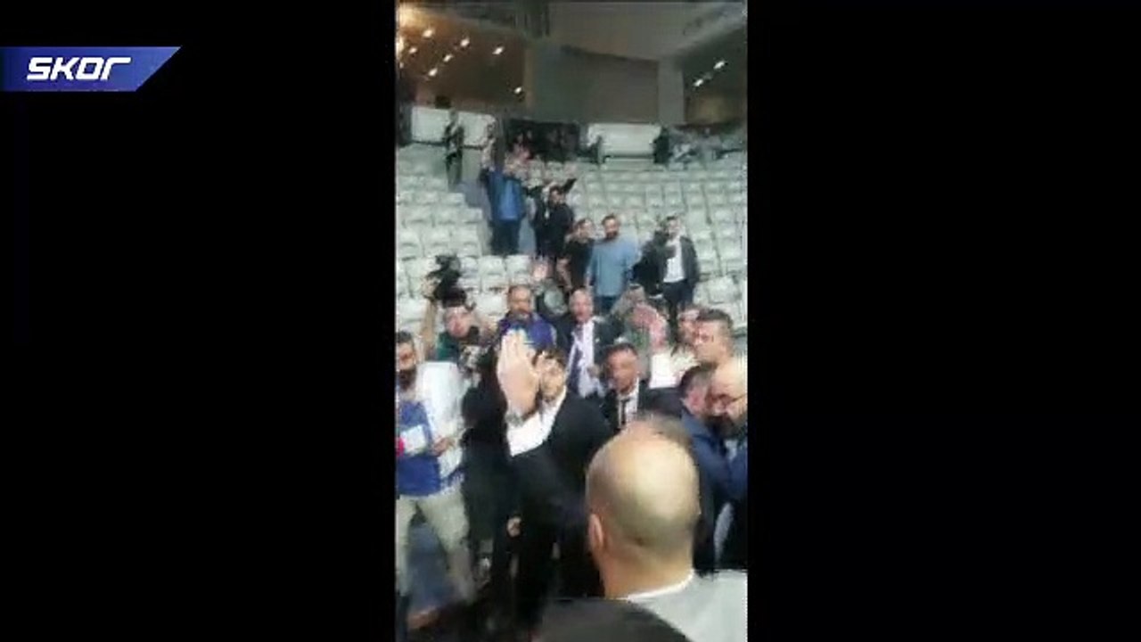 Ahmet Nur Çebi üçlü çektirdi