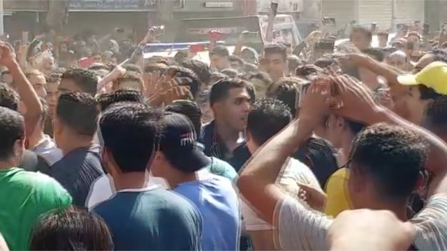 تجمهر الأهالي بعد تأجيل محاكمة قتلة البنا.. وخالة الشهيد: اعدموهم