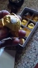 Gana un iPhone en una sala recreativa y al abrirlo se lleva la sorpresa de su vida