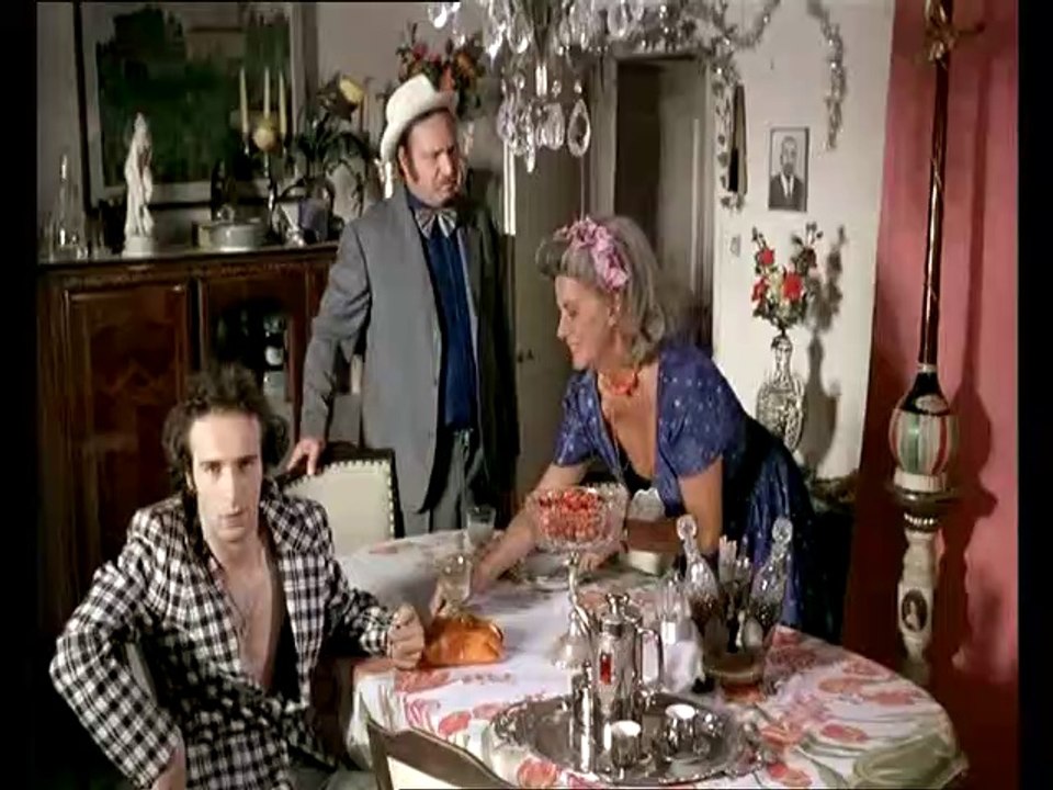 Berlinguer ti voglio bene con Roberto Beningni CAPOLAVORO 4T