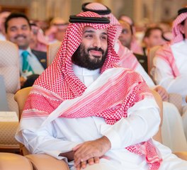 Saudi Crown Prince Salman Planning To Buy Manchester United FC | Oneindia Malayalam
