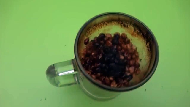 Hot Iron Ball Put Into Soda Beverage, Here's The Result