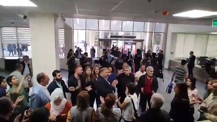 HDP'liler Kayapınar Belediyesi'nde eylem yaptı