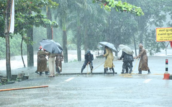Heavy Rains Likely to Lash Kerala as North East Monsoon Gets Active | Oneindia Malayalam