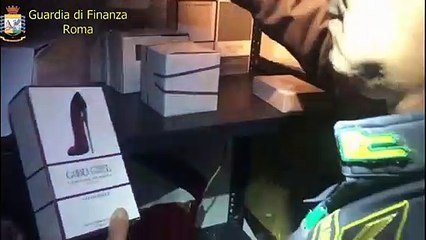 Roma - Sequestro rolex e profumi contraffatti (21.10.19)