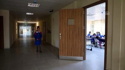 Suriyeli Luceyn'in "yüzü" Türkiye'de gülüyor