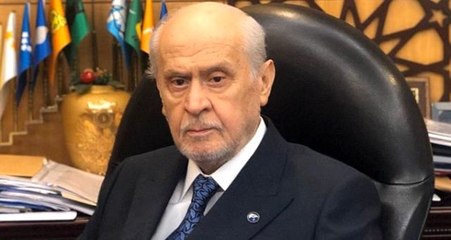 Bahçeli'nin ihraç ettiği Yusuf Halaçoğlu'na gönderdiği hediyeye Halaçoğlu'ndan "Böcek" göndermesi