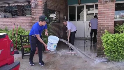 Culiacán hace frente a los destrozos de la batalla entre la Guardia Nacional y el cártel de Sinaloa