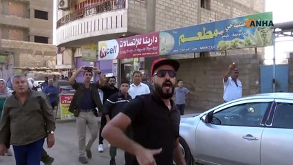 Suriye'den Irak'a çekilen ABD konvoyu Kamışlı'da protesto edildi