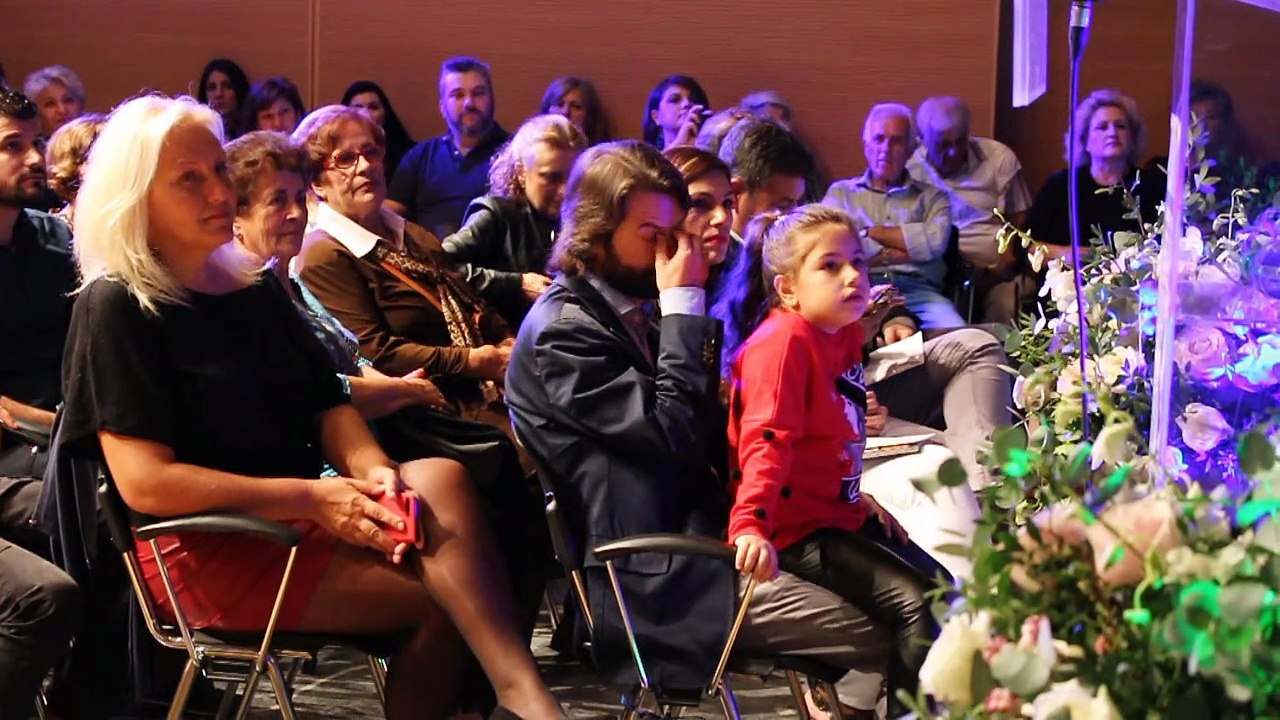 GALA μόδας από το παράρτημα της Ελληνικής Αντικ...