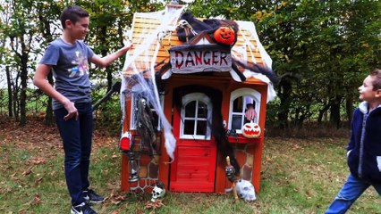 LES PIRES DÉGUISEMENTS D'HALLOWEEN & CABANE HANTÉE  - Compilation Swan et Néo
