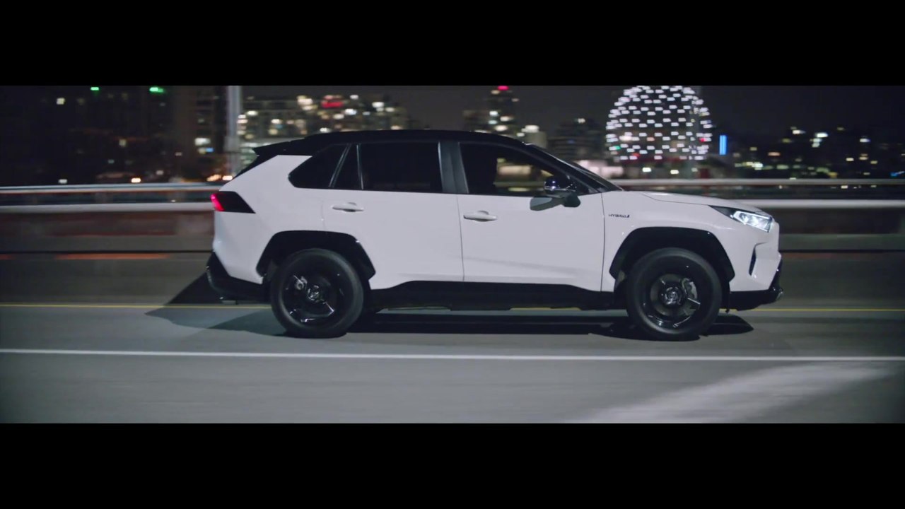 Toyota RAV4 Night Driving in the city - video Dailymotion