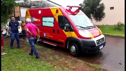 Motociclista é atingido por van no Bairro Santa Felicidade