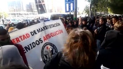 Concentración en Plaza de Castilla en apoyo a los detenidos en Sol