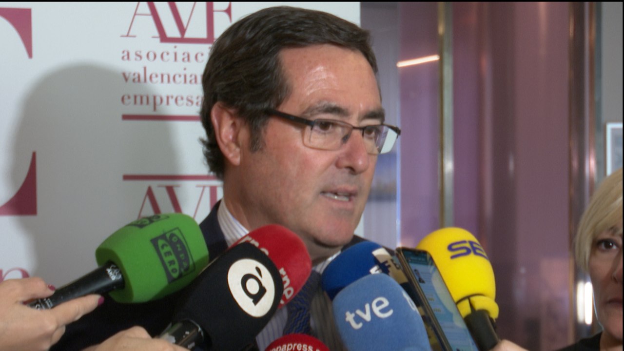 Garamendi espera no se "cronifique" la salida de empresas de Cataluña