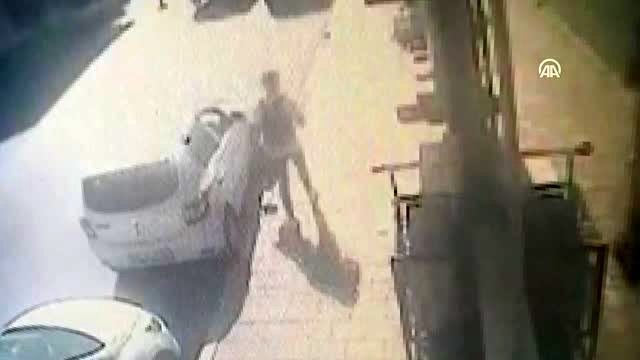 Üvey kardeşini pompalı tüfekle yaraladı